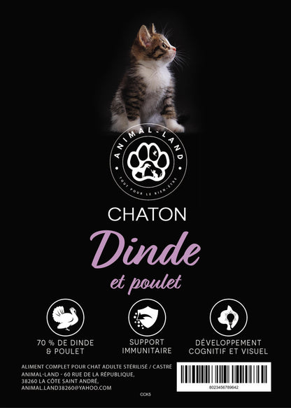 Croquettes Chaton Nature Pure 70 – Dinde et Poulet. 70 % de dinde et poulet : des protéines animales fraîches, riches et savoureuses, pour son énergie et sa vitalité.
Un pH urinaire équilibré : pour préserver naturellement sa santé urinaire.
Moins de boules de poils : la pulpe de betterave et la cellulose agissent en douceur pour faciliter son transit.
Des prébiotiques : pour une digestion optimale et un bien-être au quotidien.